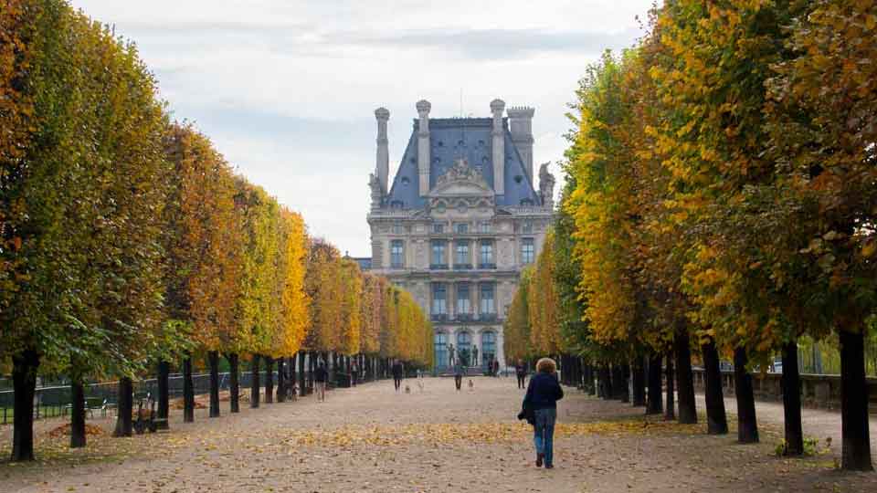 Louvre vista Jardim de Tuileries